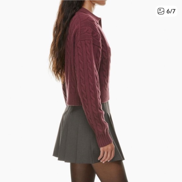 NWT Aritzia Sunday Best V-Neck Cable Knit Sweater in Spiced Burgundy - Picture 6 of 7